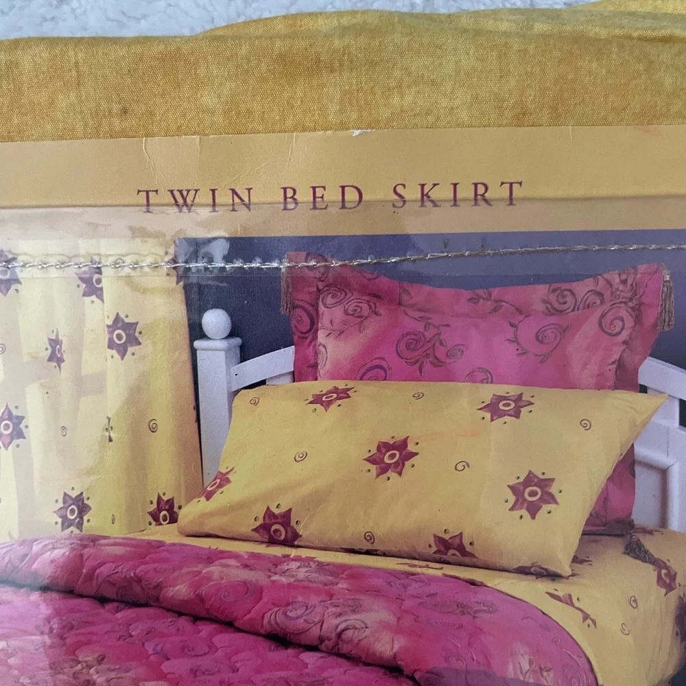 Marrakesh NEW Twin size Yellow and Red Bed Skirt 100% Cotton - Picture 3 of 7